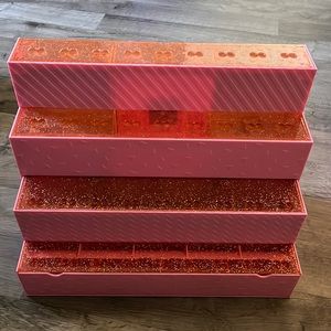 LOL display and play case